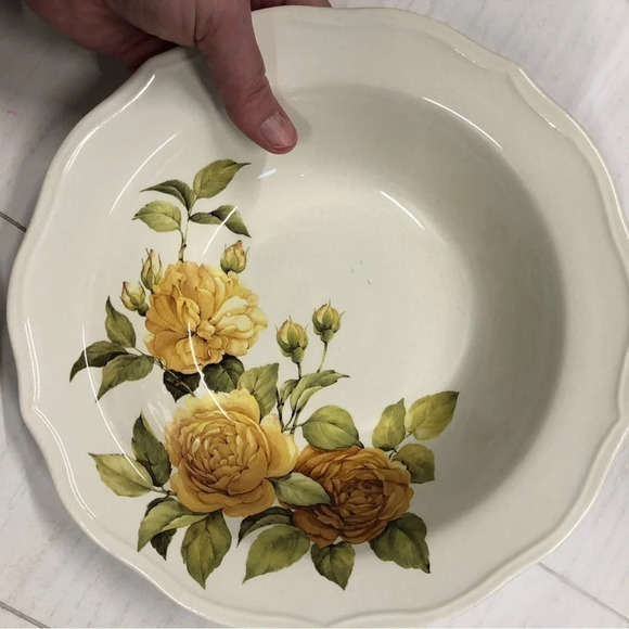 Tiffani Basic Made in Italy Yellow Gold Rose Dinner‎ Bowl 10” Set of 2 EUC - Picture 2 of 7